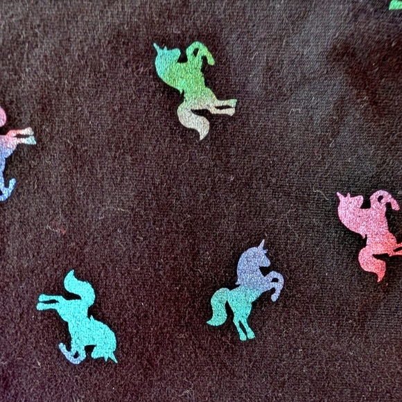 H & M Girls Leggings Black Fabric with Colorful Unicorn Pattern Cotton Size 5-6 - Picture 2 of 6